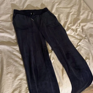 Juicy Couture - Storlek S, ganska använd så helt ok skick!