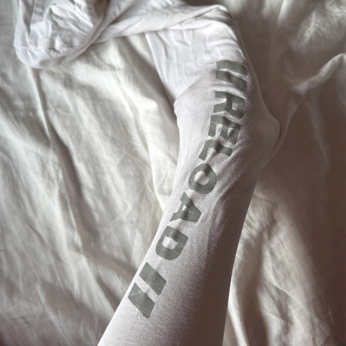 Vit långärmad tröja med dragkedja - 91