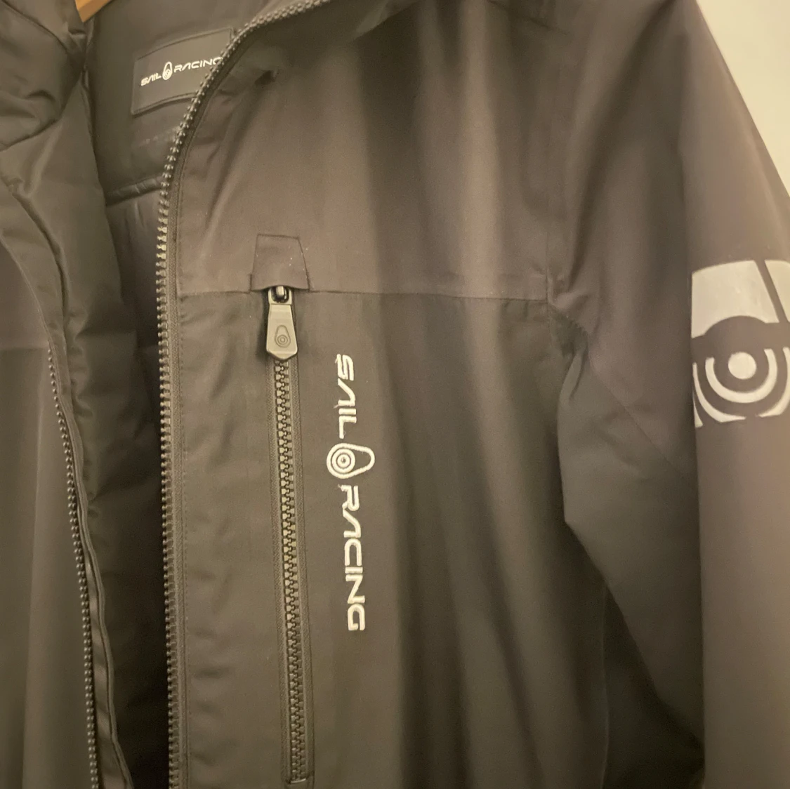 Svart jacka från Sail Racing - 90