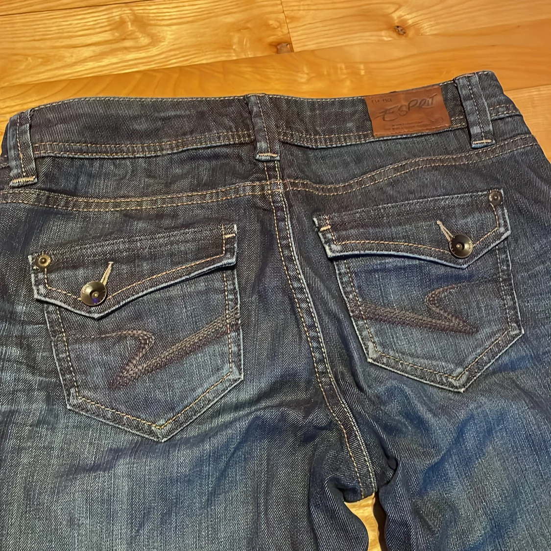 Mörkblå 3/4-långa jeansbyxor från Esprit - 92