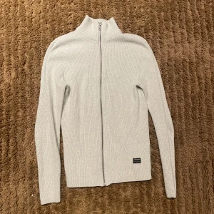 Jack and Jones zip - Grymt skick | storlek m passar S 