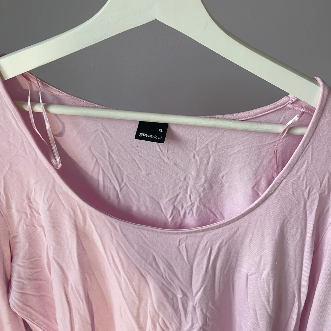 Rosa långärmad topp från Gina Tricot - 90