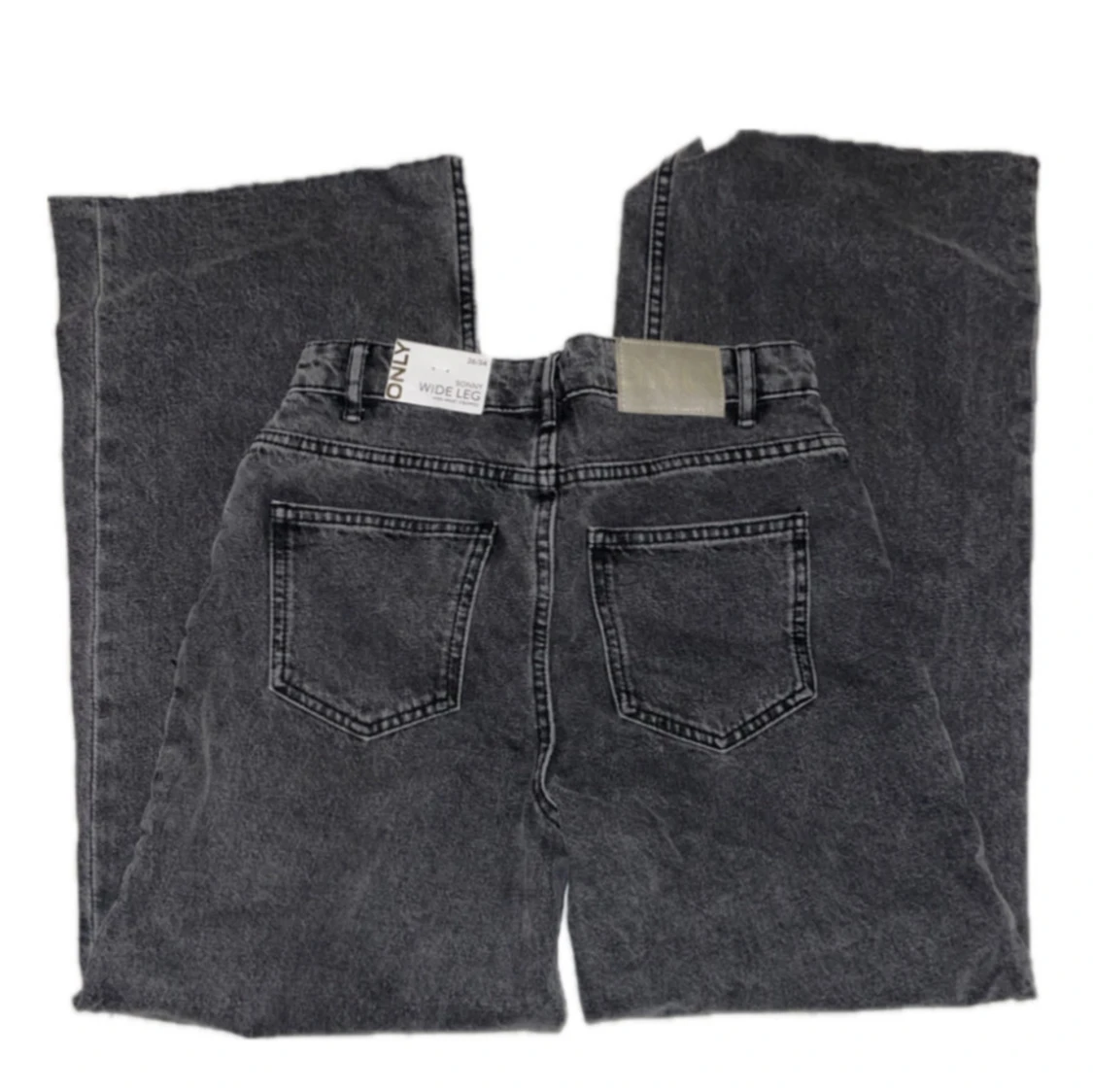 Svarta wide leg jeans från Only