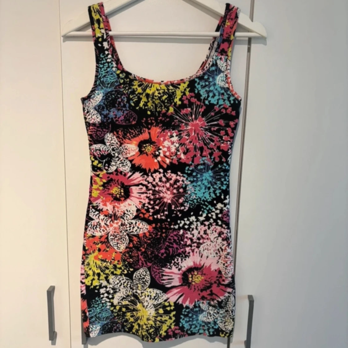 Gina tricot klänning