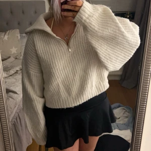 Stickad tröja  - Super fin tröja!