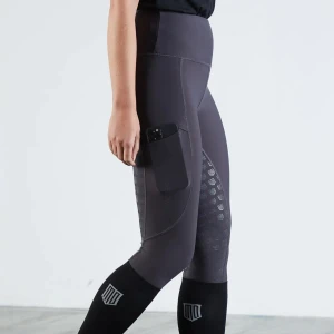 Maya delorez ridbyxor - Säljer nu mina Maya delorez ridbyxor. Använda många gånger men inget tecken på användning. Nypris 799kr, priset kan diskuteras!❣️