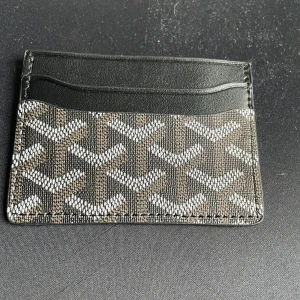 Plånbok - Säljer denna plånboken, aldrig kommit till användning, helt ny och riktigt fräsch Pris kan diskuteras