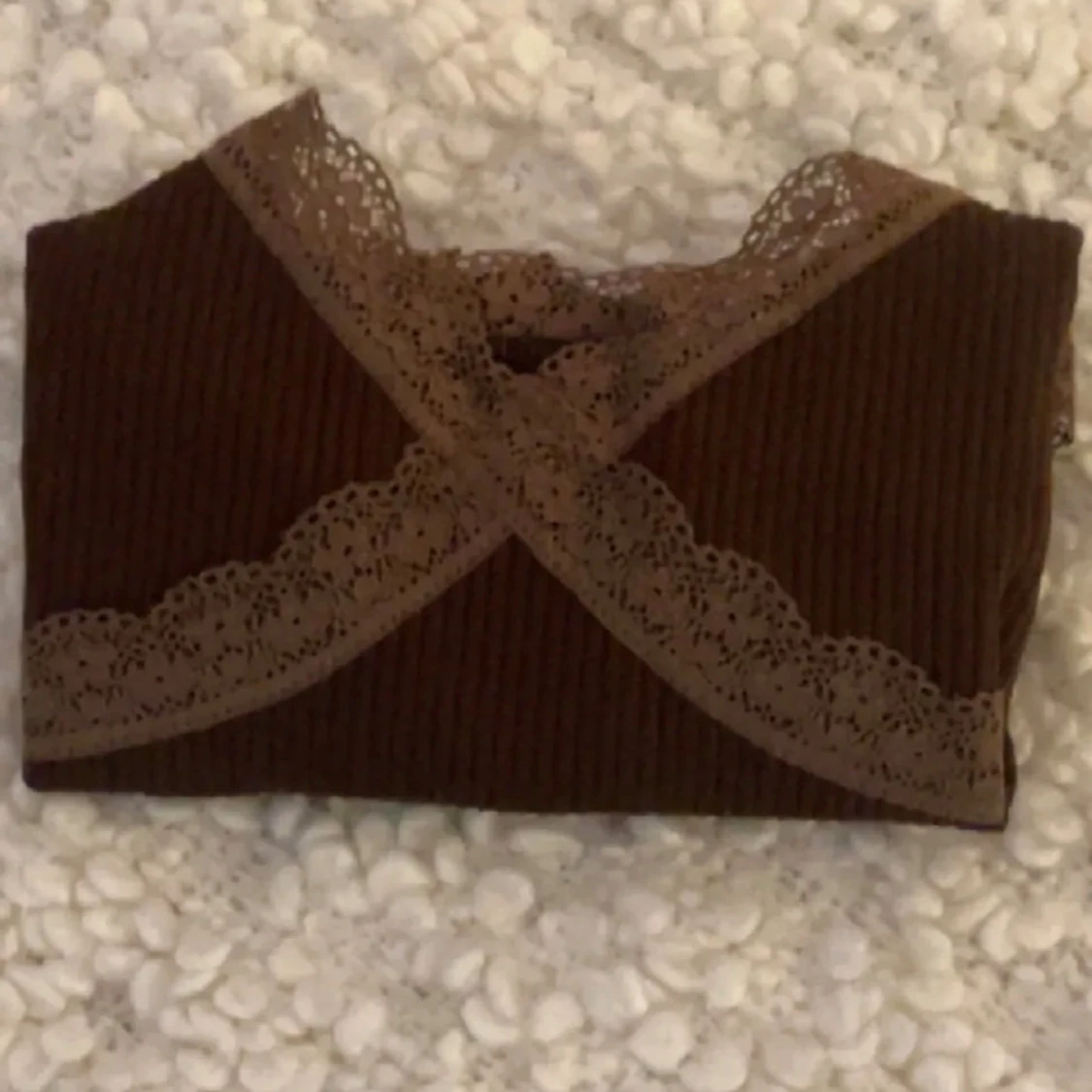 Brunt spets linne - 91