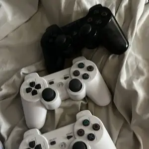 Ps3 dosor all 3 för 150 kr 