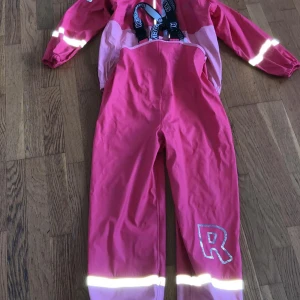   Regnkläder - Den är i bra skick 