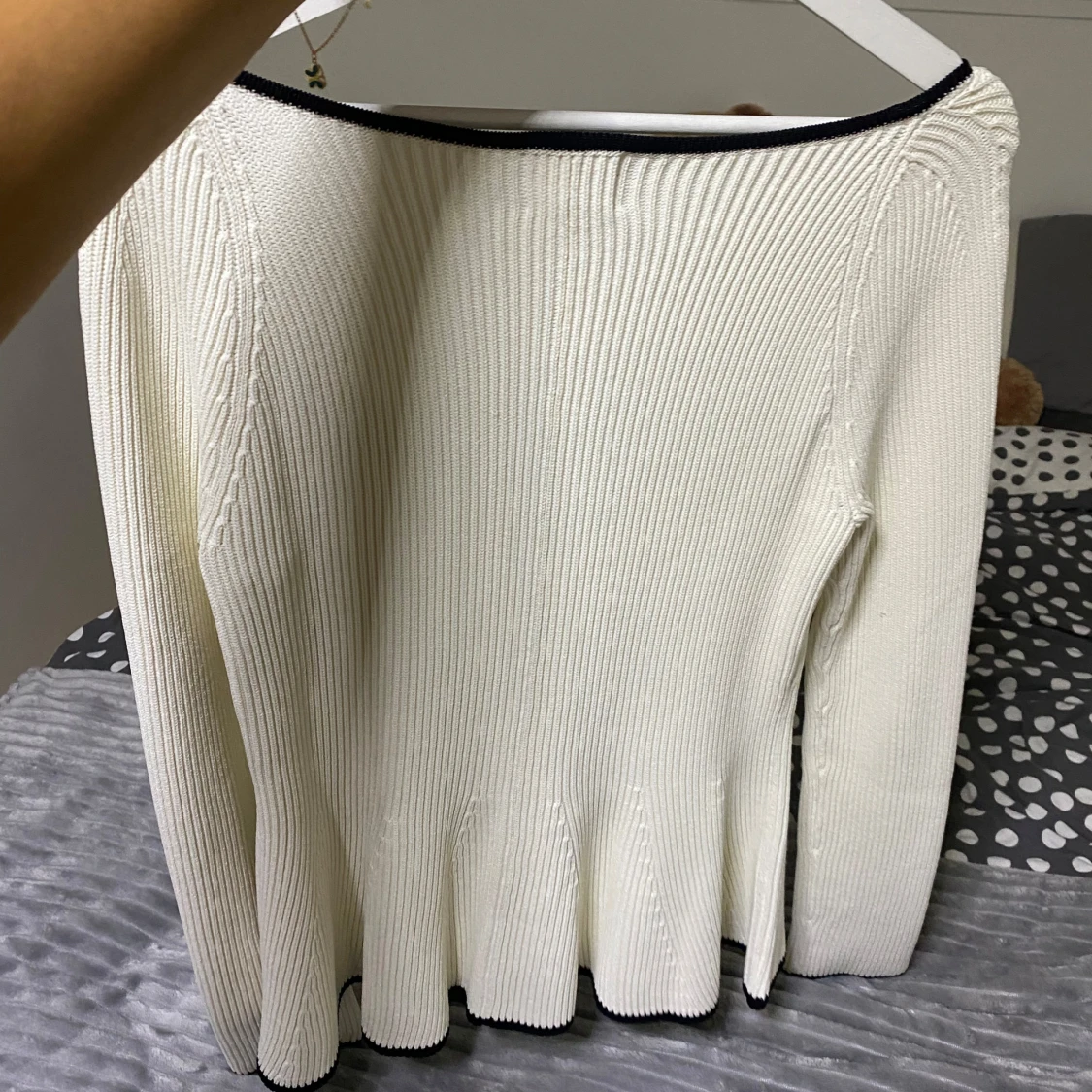 Ribbstickad tröja från H&M - 90