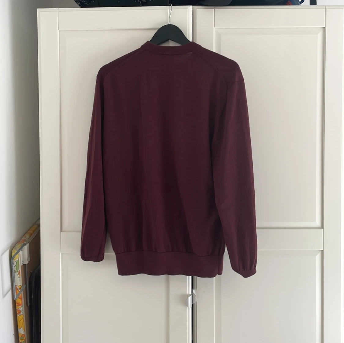 Vin röd stickad tröja  - 90