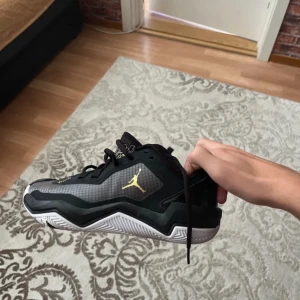 Jordan skor - Har knappt använd. Kan sänka priset vid snabb affär