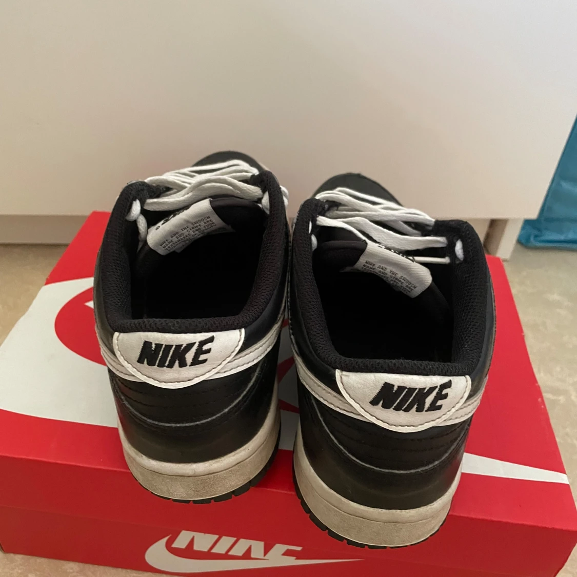 Nike reverse panda dunks - 91