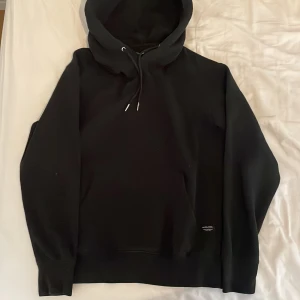 Snygg svart hoodie  - Skön hoodie ! 