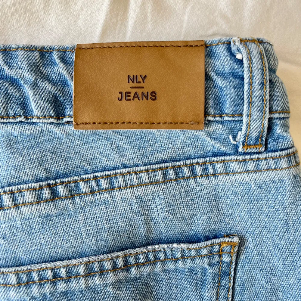 Ljusblåa jeans med låg midja, använt max 1 gång (nyskick)!🦋. Jeans & Byxor.