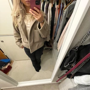 Höst kappa - Jättefin höstjacka från Kapp ahl. I storlek S. Inte använd mycket och ser helt ny ut. Nypris kring 900kr.💝