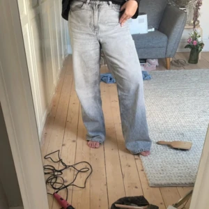 Jeans  - Gråa jeans från hm i storlek L