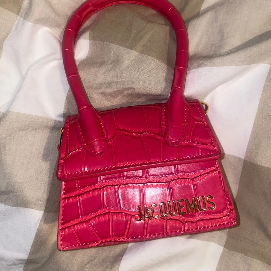 Rosa jacquemus väska 