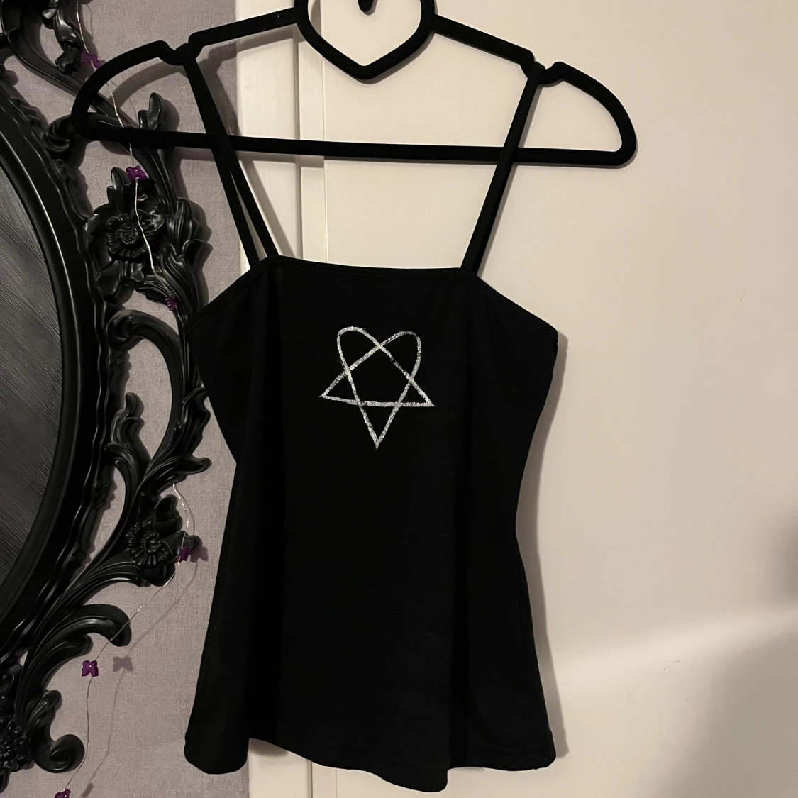 heartagram svart linne
