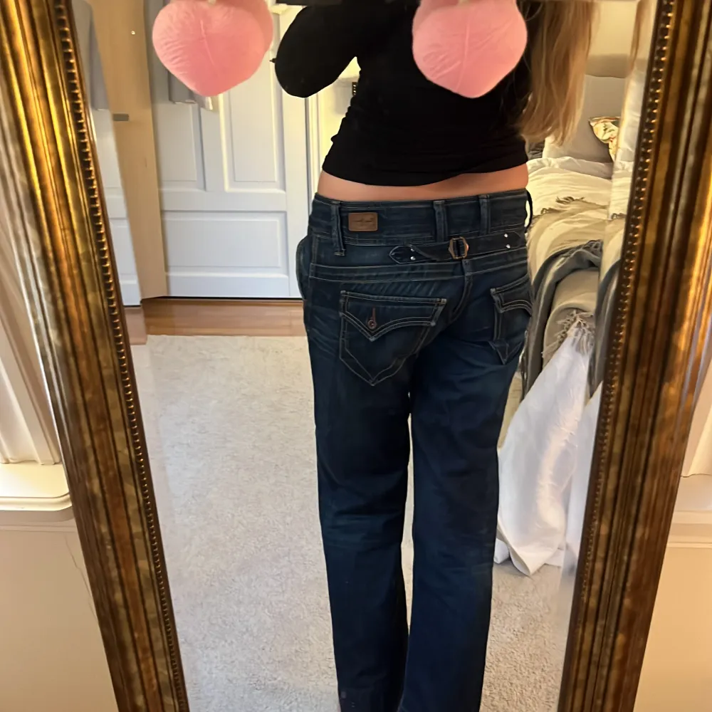 Low waist jeans. Så snygga. Super bra skick. 💗💗. Jeans & Byxor.