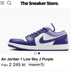 Air Jordan sneakers 1 low i storlek 40 - Dem är i bra skick. Använda några gånger. Köpta på zalando men finns inte kvar på hemsidan, har dock kvitto på dem. Pris går att diskuteras!