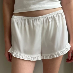 Brandy melville spets shorts  - Dessa är helt nya + med pristagg (aldrig använts)  
