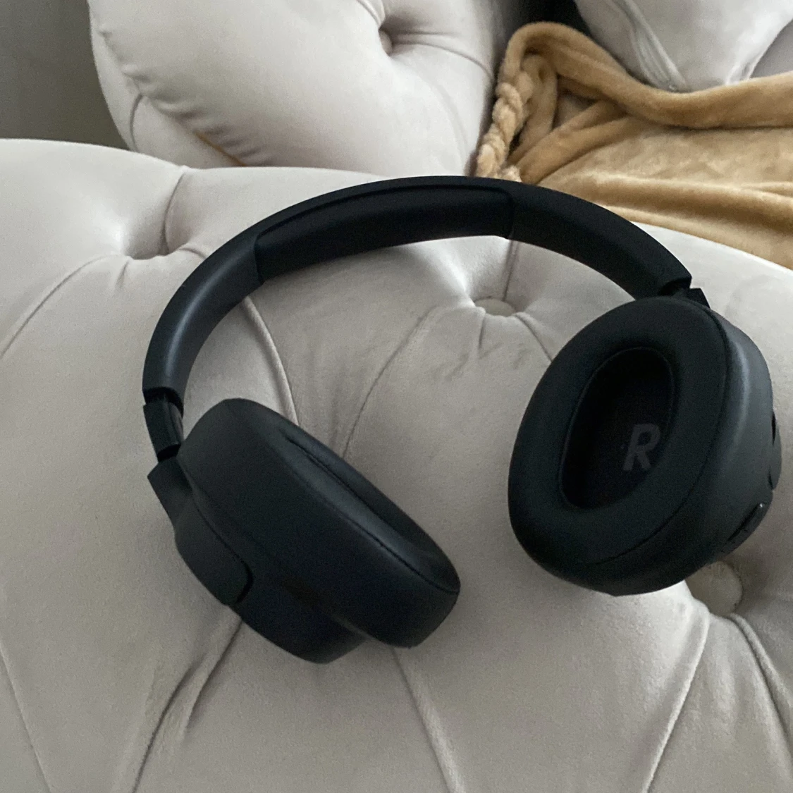 Jbl tune760 hörlurar  - 93