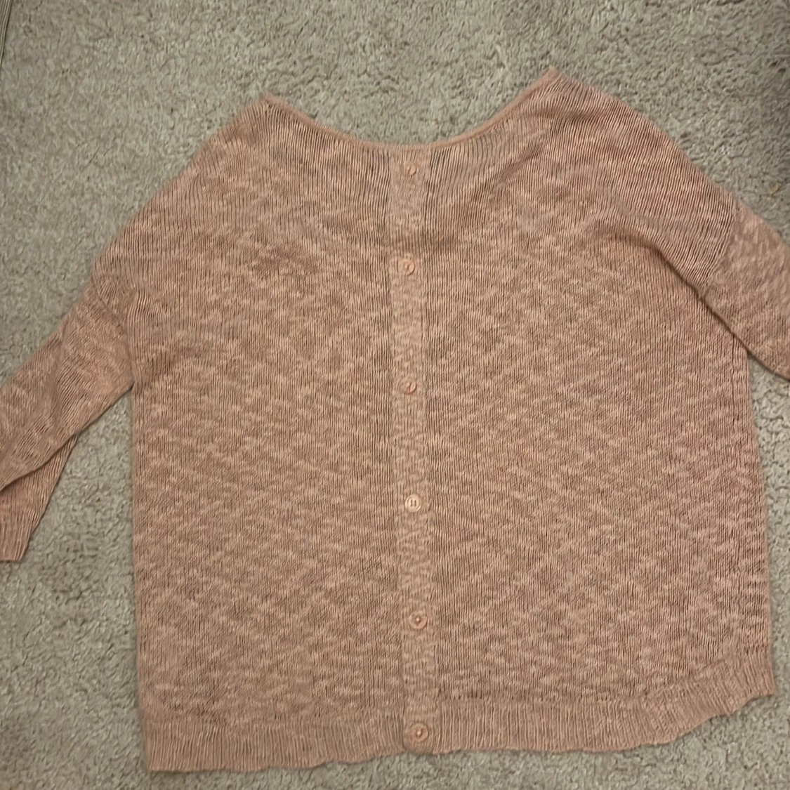 Beige stickad tröja med knappar - 91