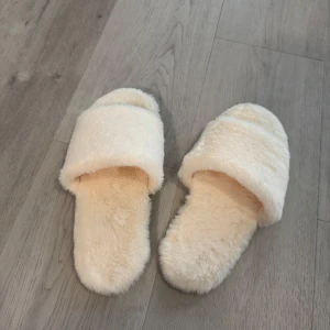 tohvelit - uudet sisätohvelit koko 38