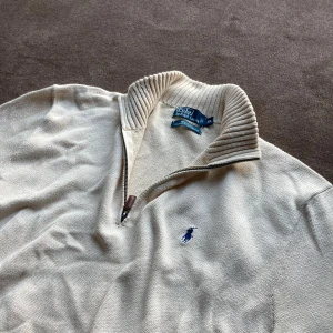 Ralph Lauren quarter zip  - Noll problem nästan aldrig använt. 