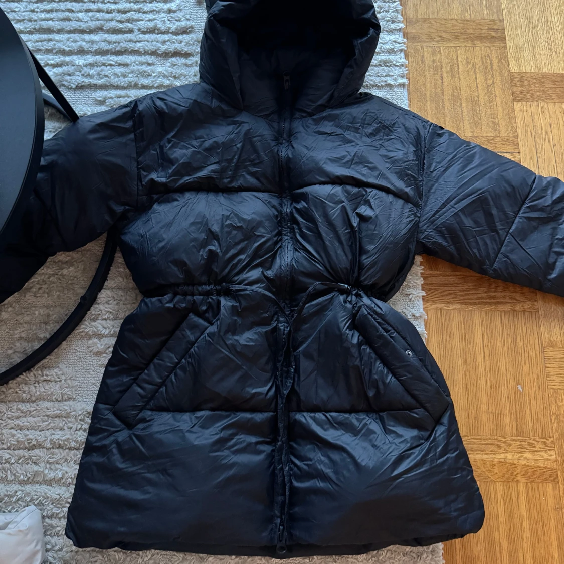 Svart pufferjacka från BikBok