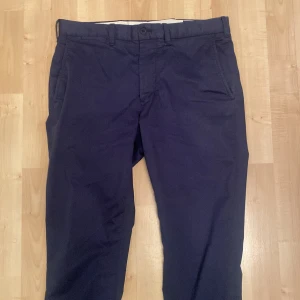 Ralph Lauren slim fit chinos - Chinos i performance tyg från Ralph Lauren, storlek 30/30