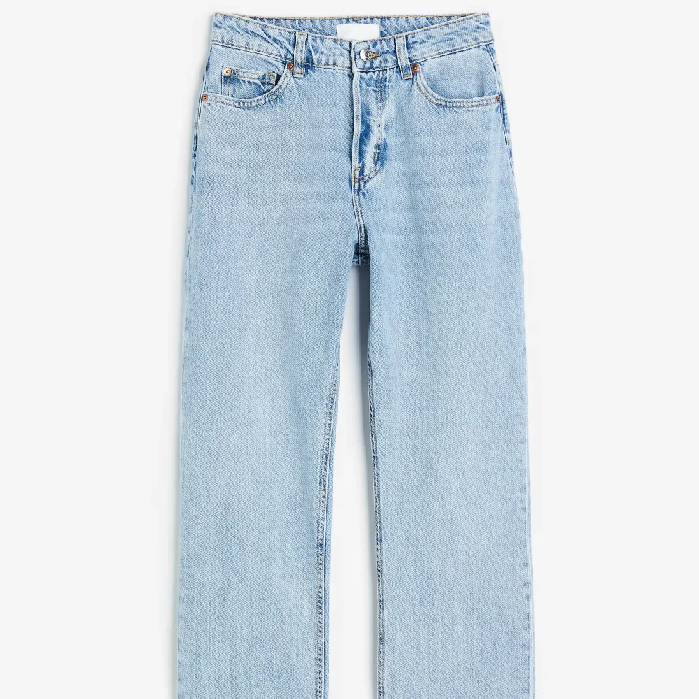 Ljus blå H&M jeans något använd, pris kan diskuteras vid snabb affär!. Farkut & Housut.