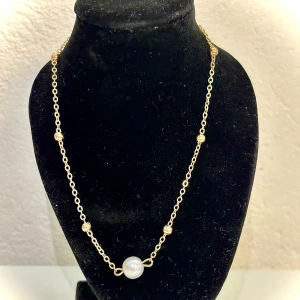 Halsband  - Fint halsband✨