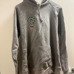 Håkan Hellström Hoodie  - Aldrig använd, har kvar ”prislappen” den kom med.  Nypris 800kr. 