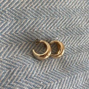 Guldörhängen  - Bra skick!