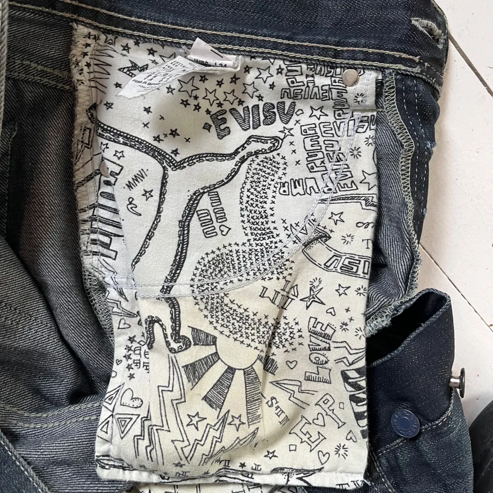 Riktigt sjuka evisu jeans!! Skick 9/10!! Hmu om due intresserad!! . Jeans & Byxor.