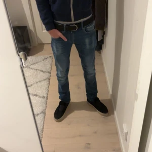 Replay grover (helt nya) - Hej!  Ryckte lappen lite snabbt tyvärr, lite för korta för mig, helt nya, aldrig använda.  Nypris ligger på över 1700kr. Skambud nekas.  Byten ej intressant 