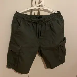 MyWearMan-shorts. Shorts i gott skick med storleken S. Säljs då de ej passar mig. Luftiga med tyg i bomull som håller länge, perfekt för sommaren.