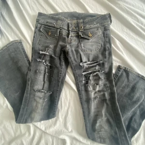 Håliga jeans - Så coola håliga jeans som tyvärr blivit lite försmå för mig!! 