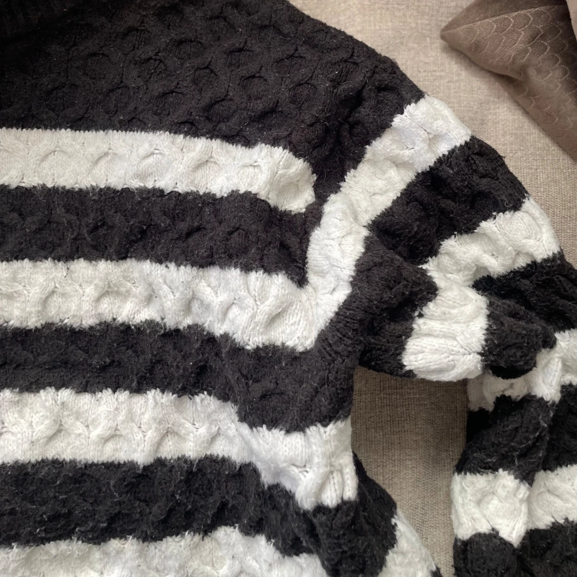 Stickad tröja  - 90