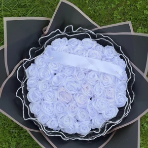 Storr rosbukett  - Handgjort rosbukett med 50 rosor och håller länge mer än ett år 💕