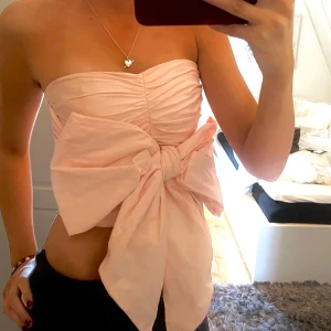 Topp - Såå söt rosa topp perfekt till en middag💕💕