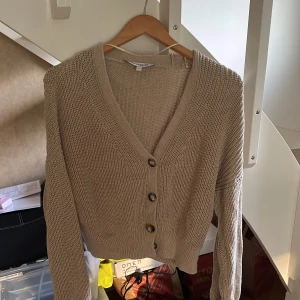 Cardigan från kappahl - Storlek S, använd men inga synliga skador