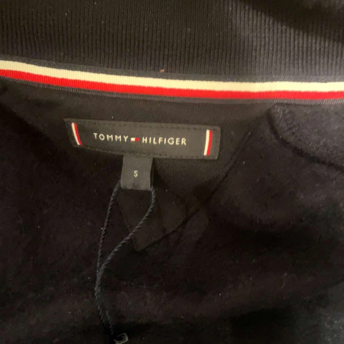 Svart jacka från Tommy Hilfiger - 91