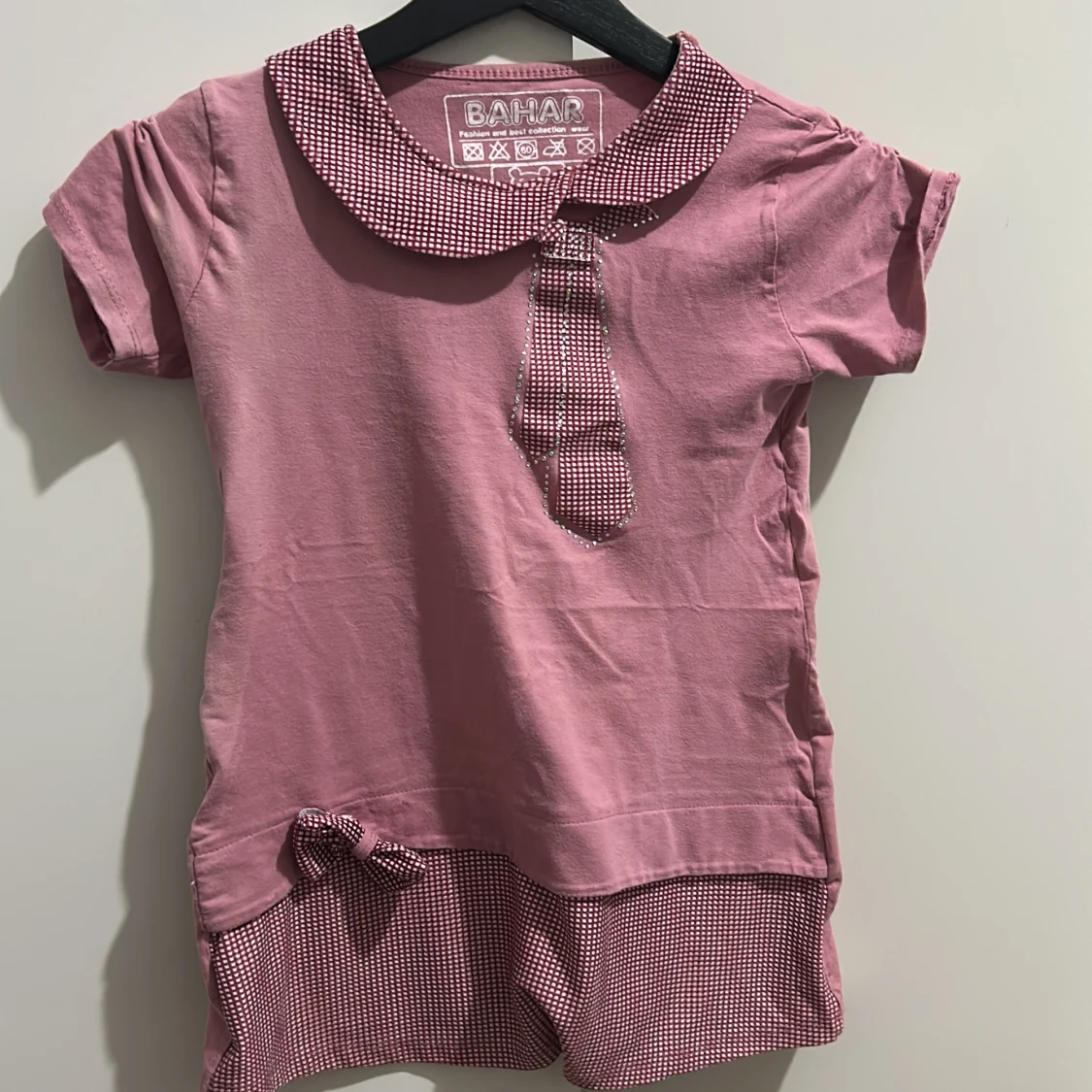 Rosa topp från Bahar