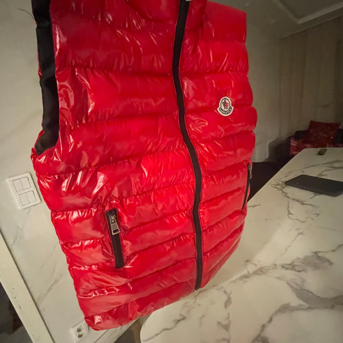 Röd moncler väst