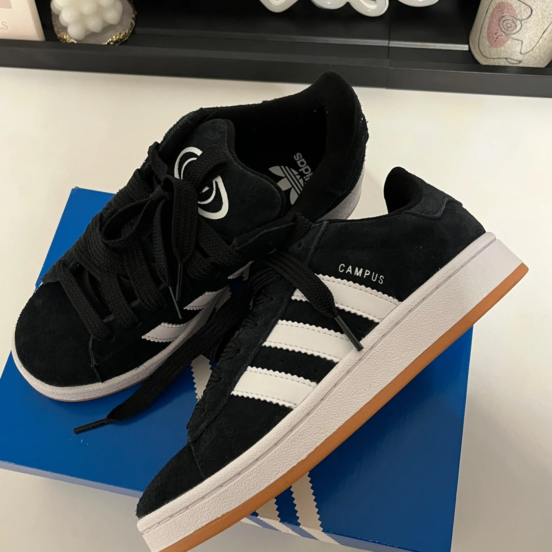 Svarta Adidas Campus sneakers - 90