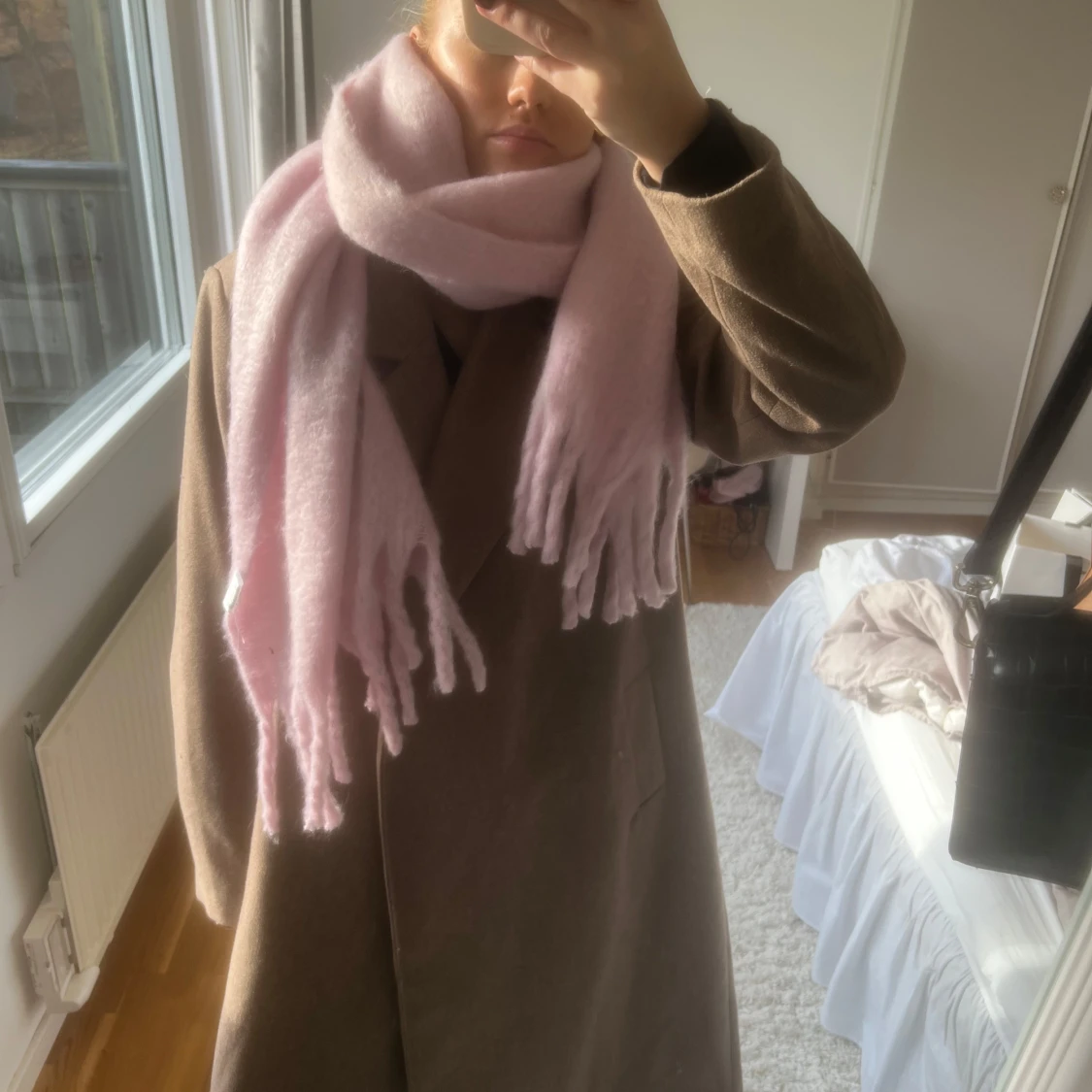 Rosa halsduk med fransar - 91